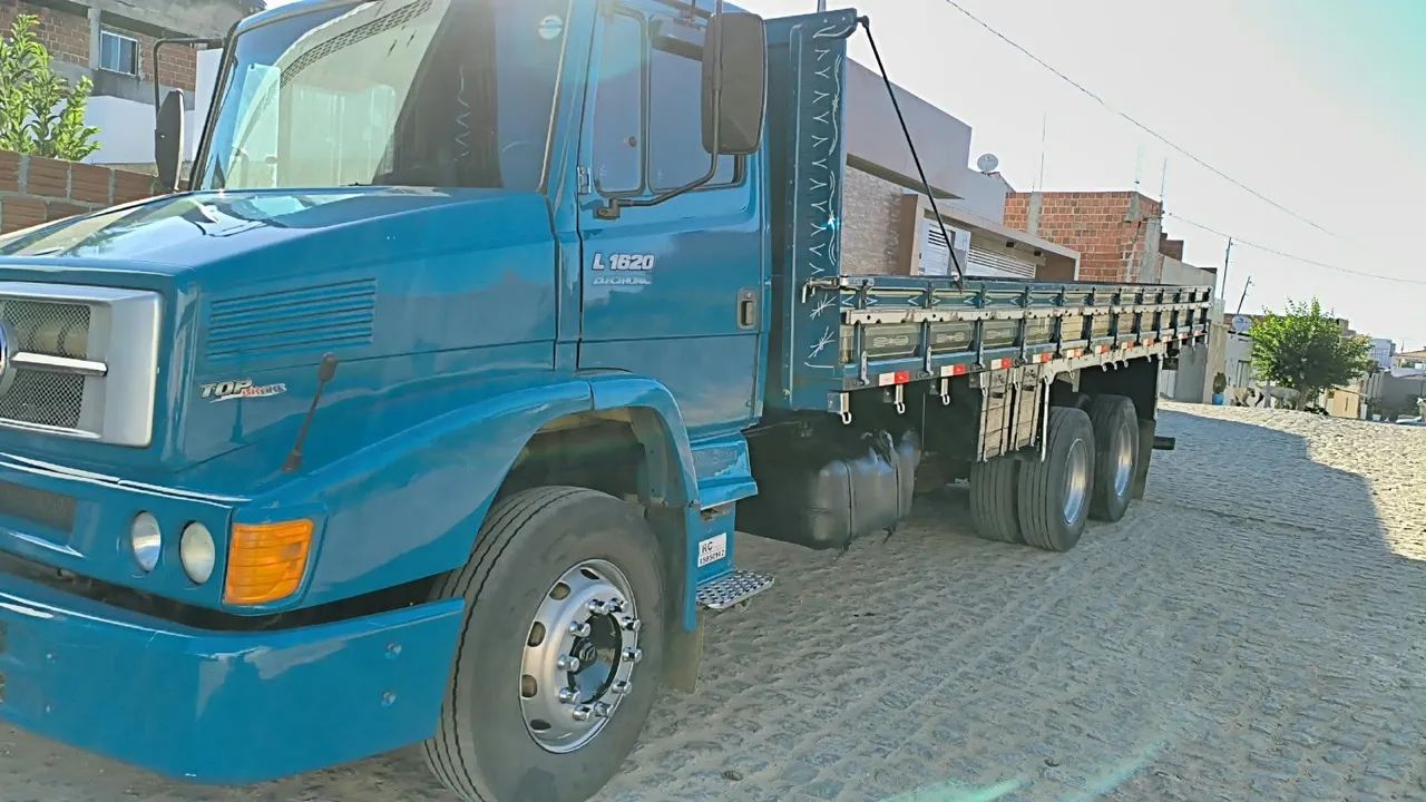 1620 carroceria  - Foto 2