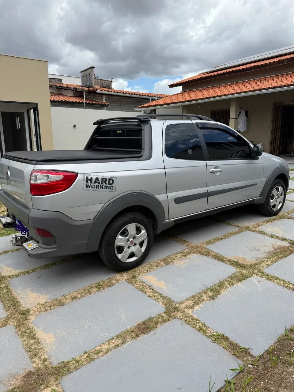 Fiat Strada Working Hard 1.4 Fire Flex 8V CD 2017 - Foto 2