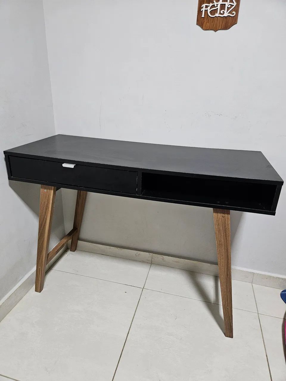 Escrivaninha retrô