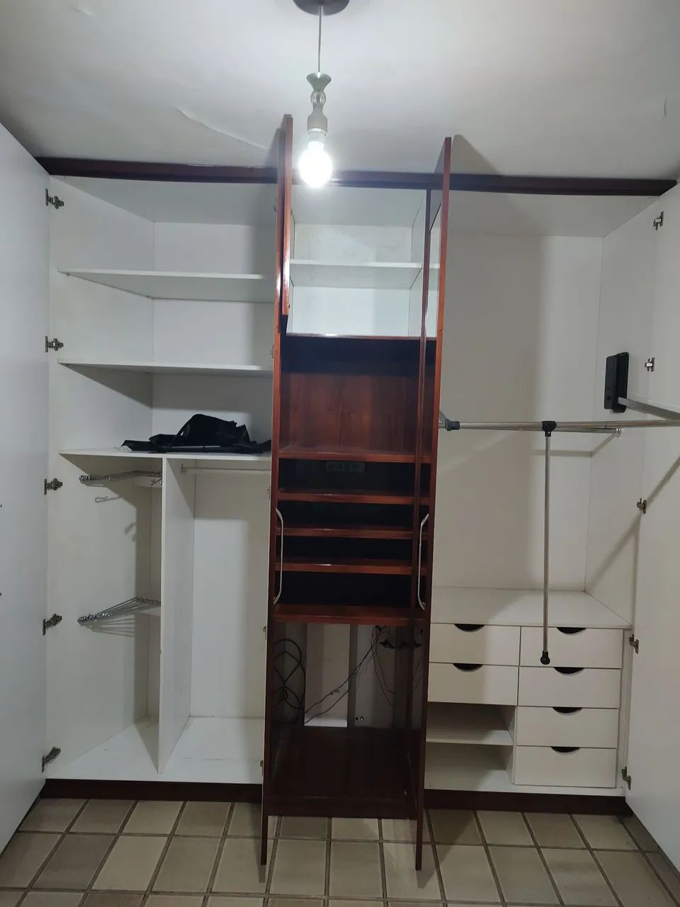 Armário Guarda Roupa  - Foto 2
