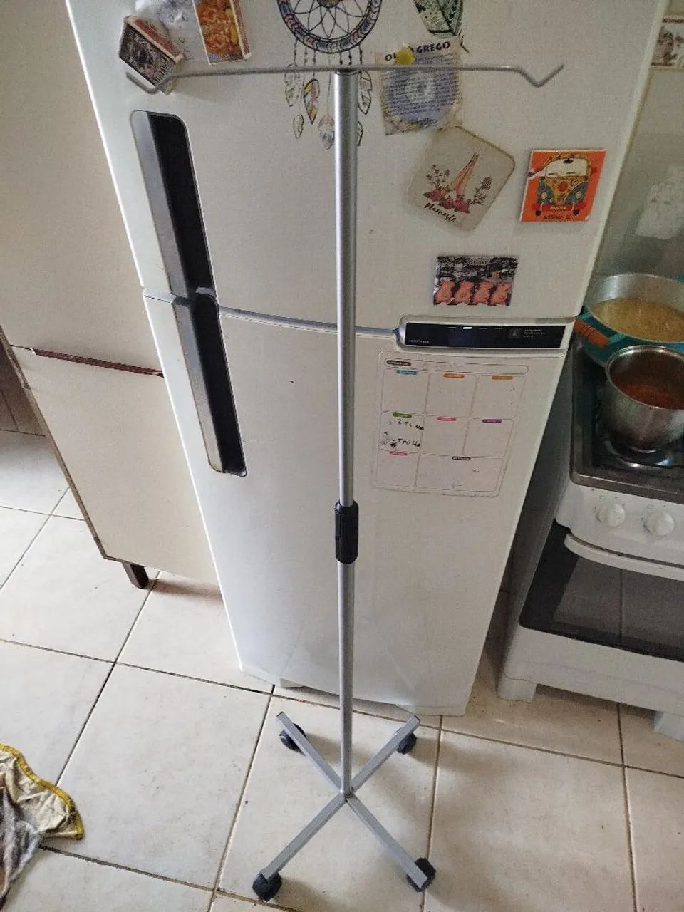 Suporte para soro ótimo estado  - Foto 2