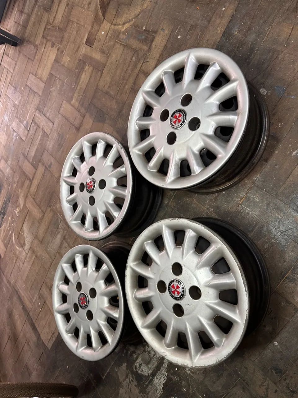 Rodas aro 14 com calotas e bicos  - Foto 3