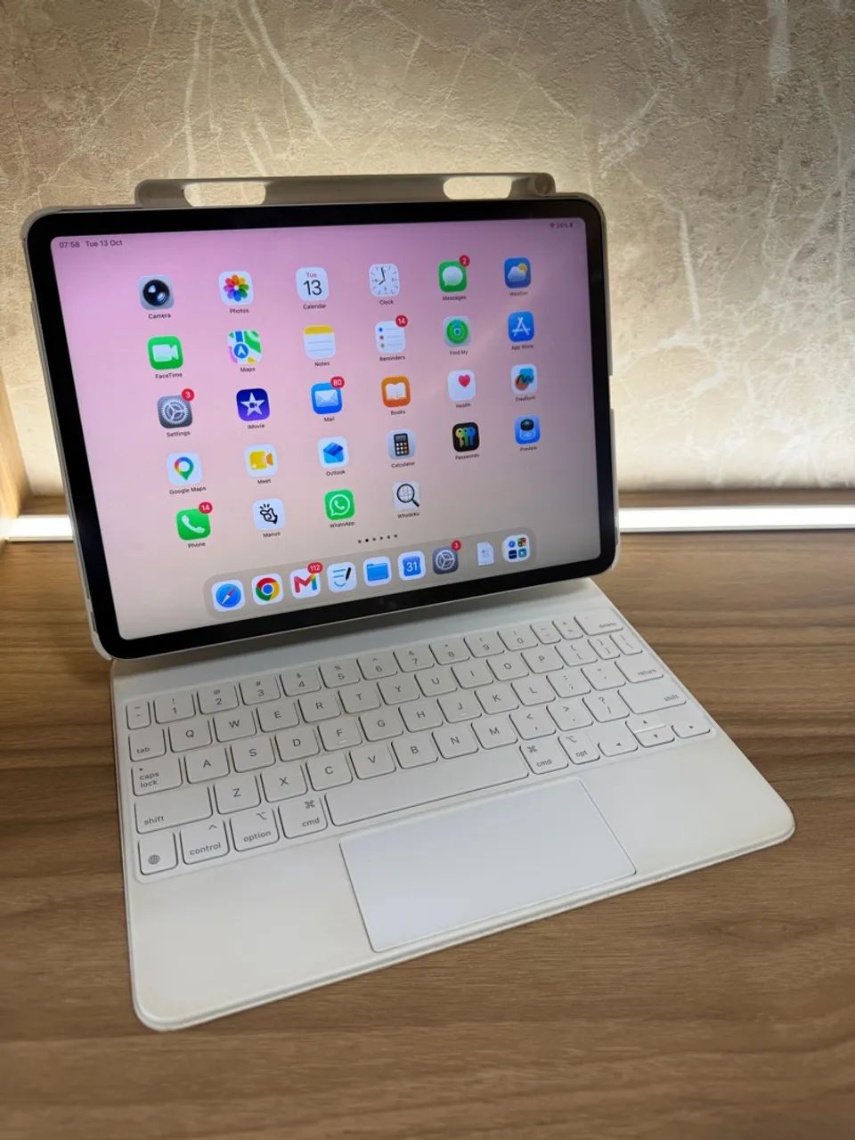 iPad Pro 11? M2 (4ª Geração) 128GB + Capas e Teclado