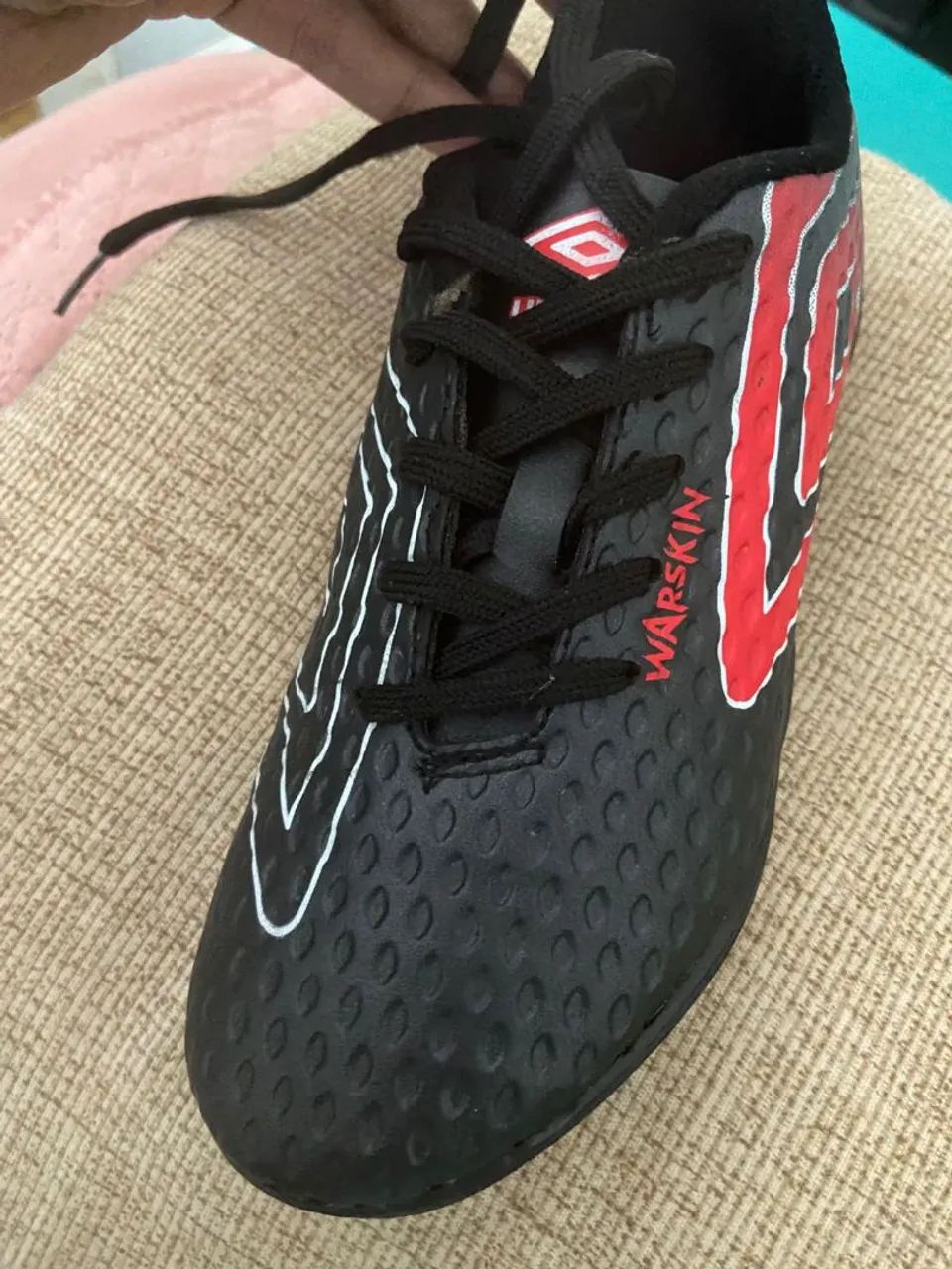 Chuteira society umbro novíssima, número 31. - Foto 4