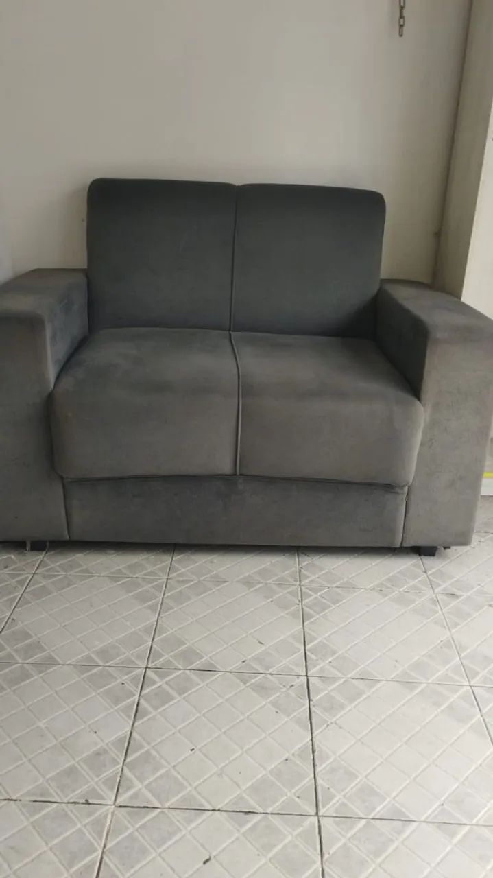 Vende -se sofá de 2 lugares 