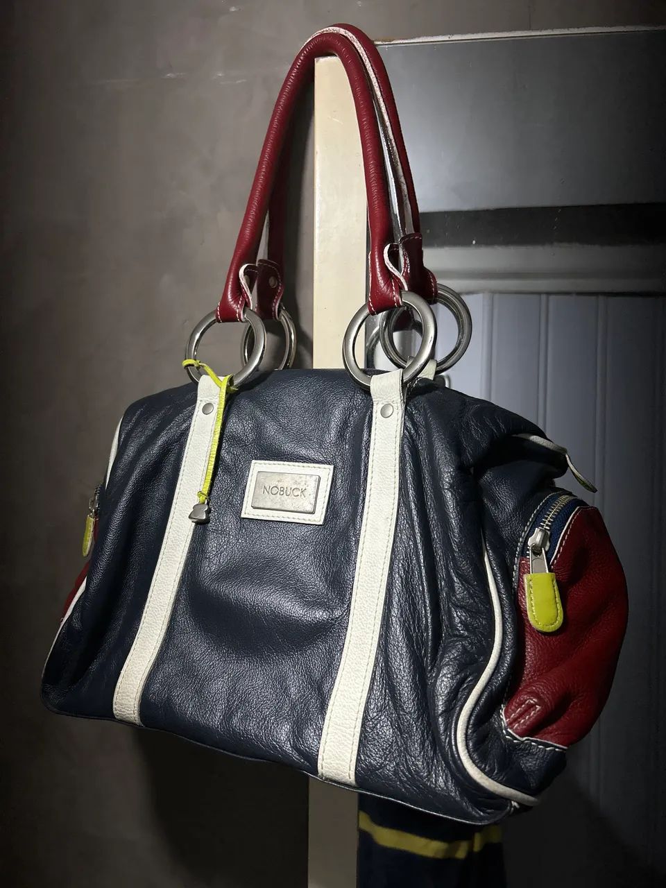 Bolsa feminina de couro 