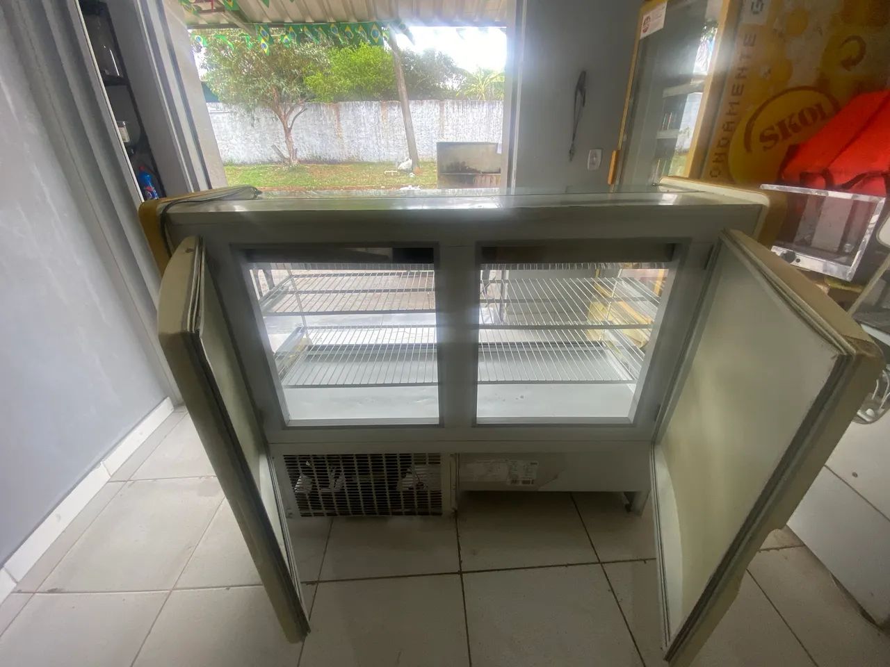 Vende-se expositor gelopar  - Foto 2
