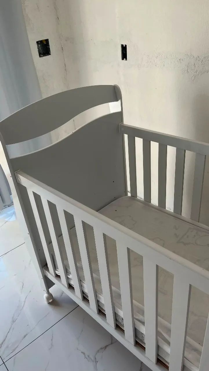 Vendo berço americano com colchão.  - Foto 4