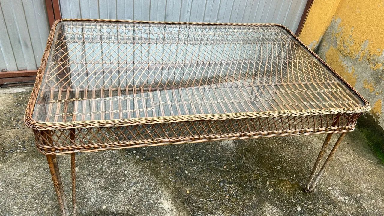Mesa de Vime grande com tampo de vidro