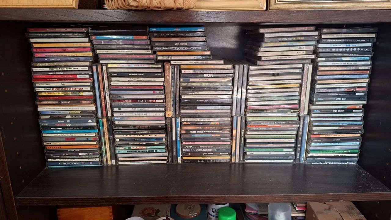 Lote com 300 CDs   variados estilos  - Foto 3