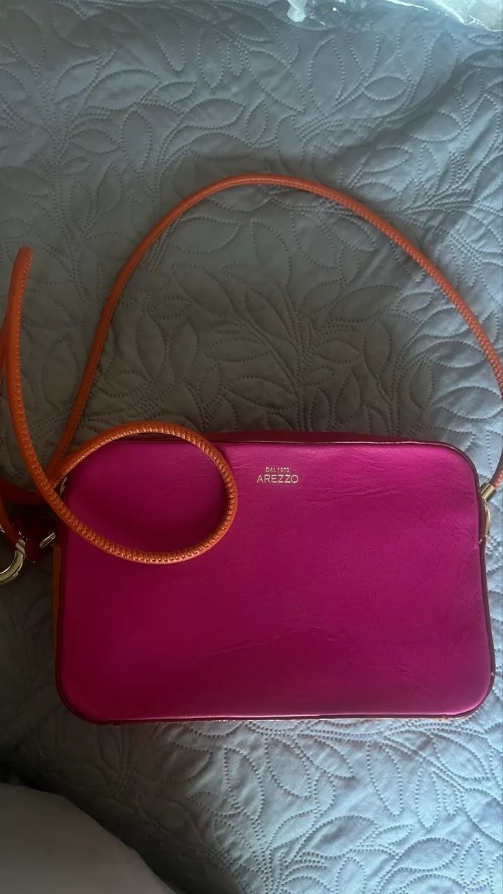 Bolsa Arezzo couro 2 cores  - Foto 4