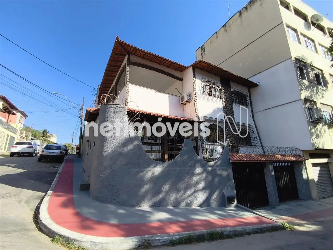 Oportunidade em Jucutuquara  Casa Duplex à Venda!