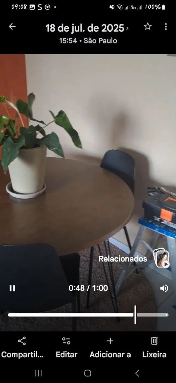 Vendo mesa + 3 cadeiras - Foto 3