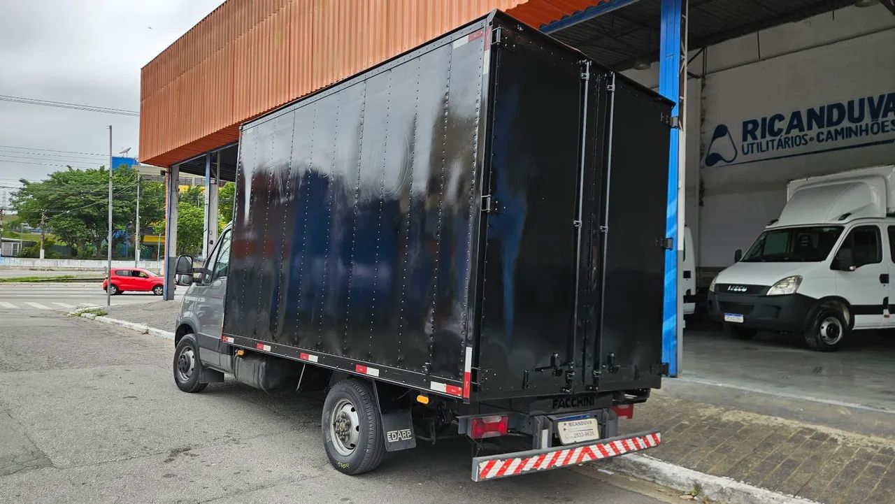 Iveco 35s14 2011 - Foto 4