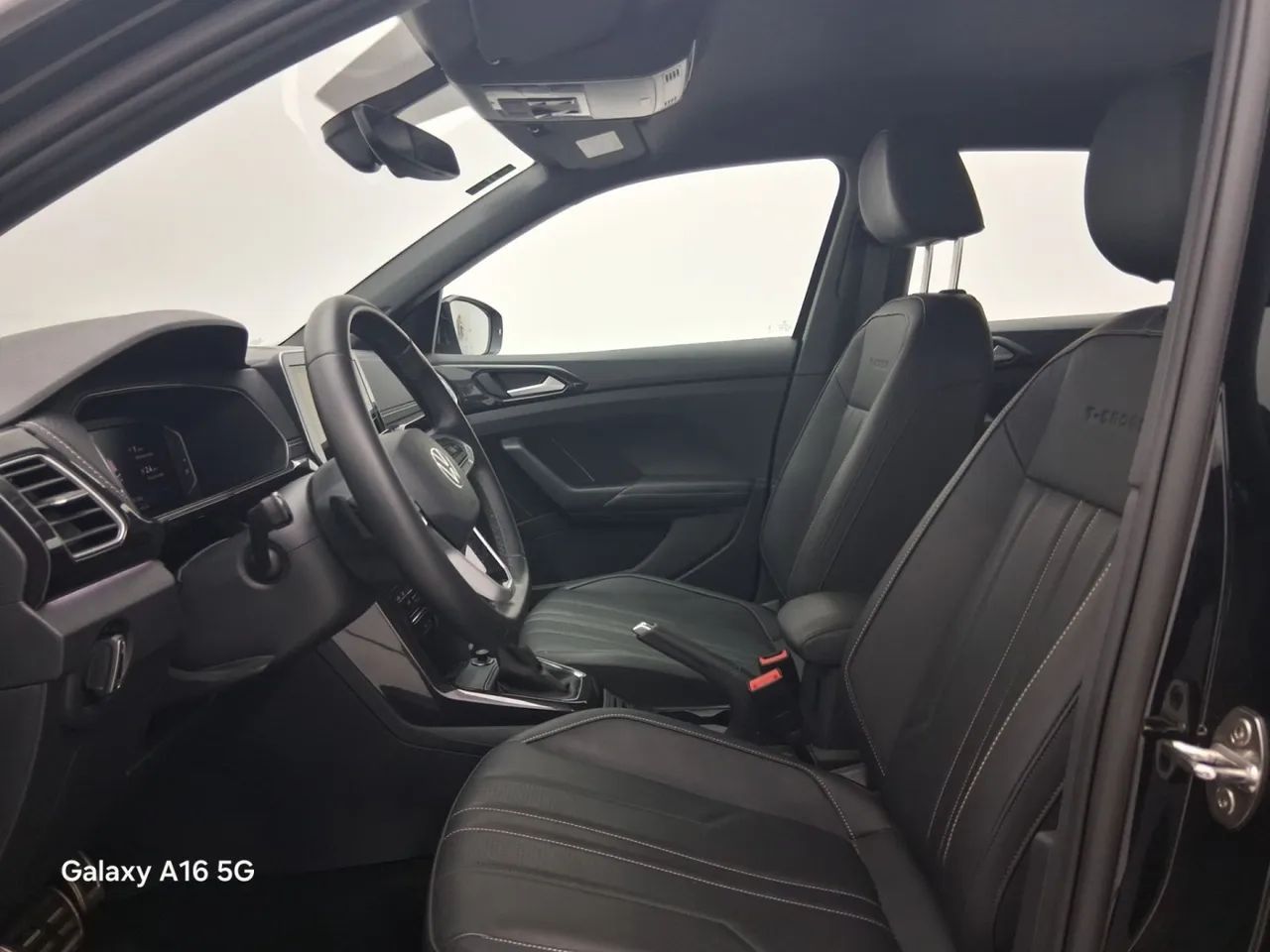 Volkswagen T-Cross Highline 1.4 TSI Flex 16V 5P AUT, foto 15 de 17