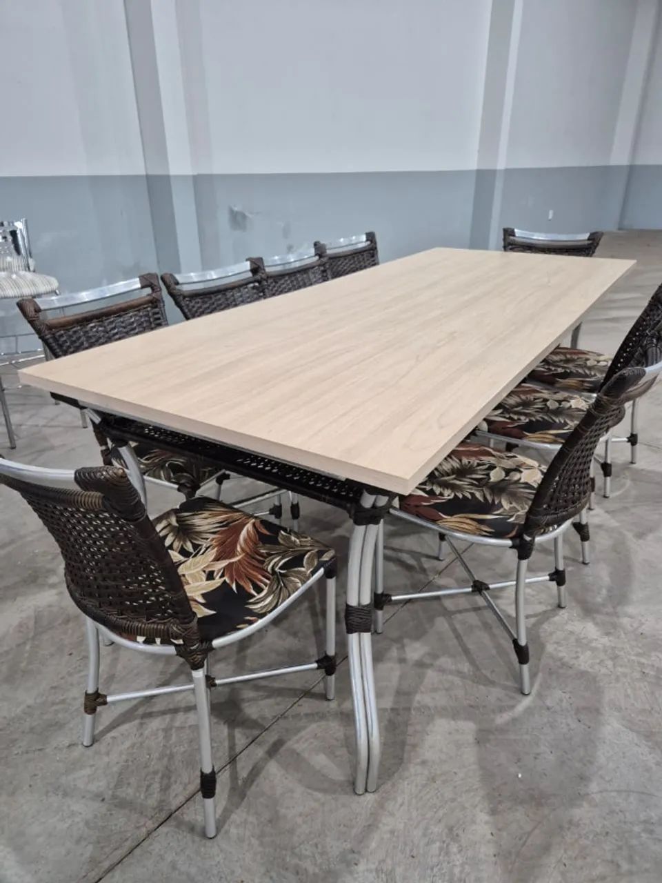 Mesa 2,50m com 10 cadeiras  - Foto 4