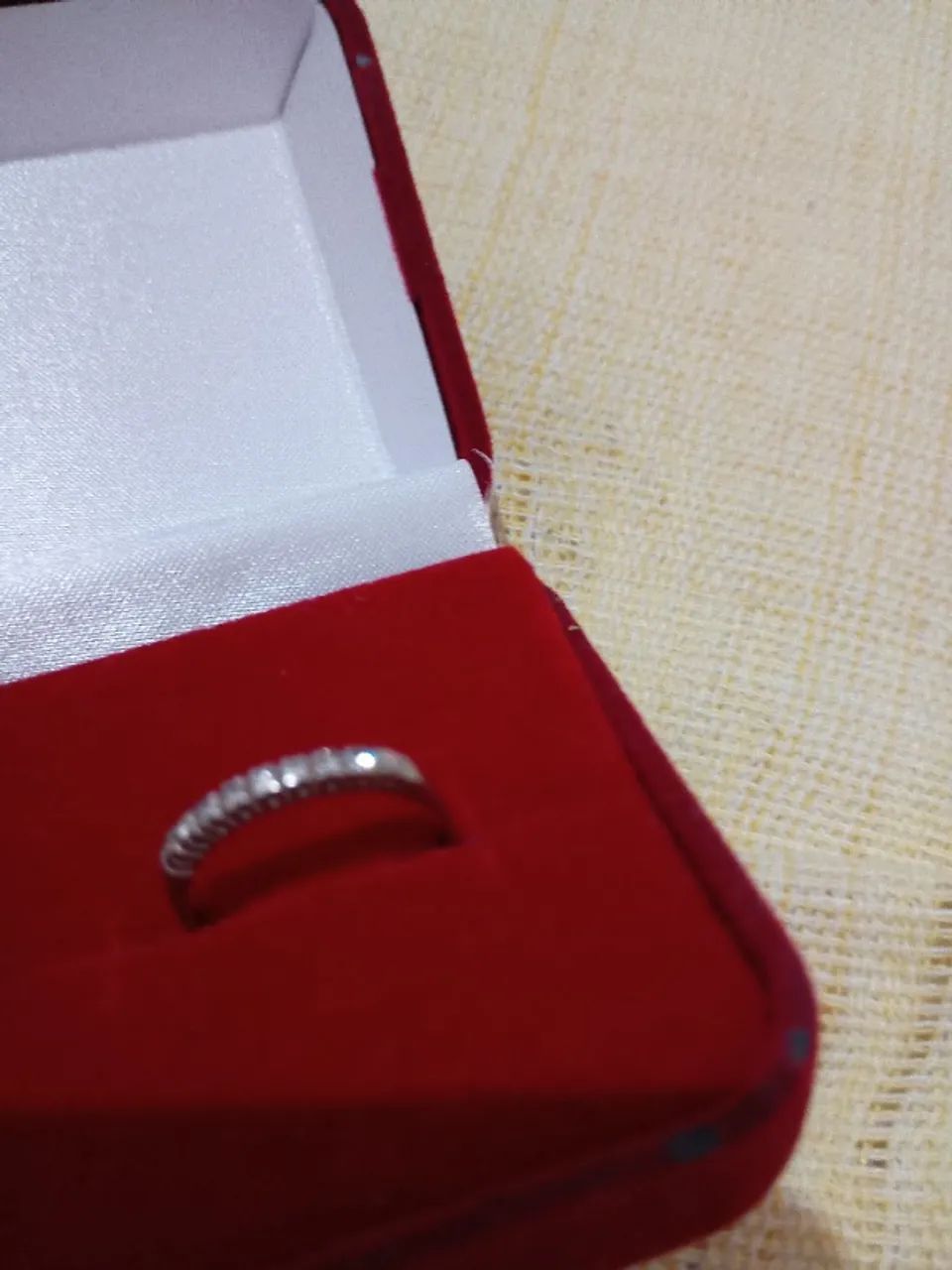Anel meia aliança ouro branco 18k com brilhantes, 2g - Foto 3