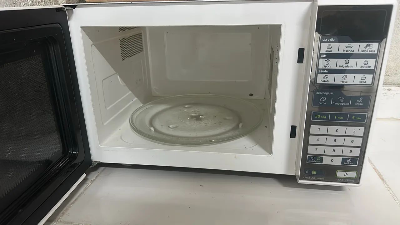Microondas Midea 31 litros - Foto 2