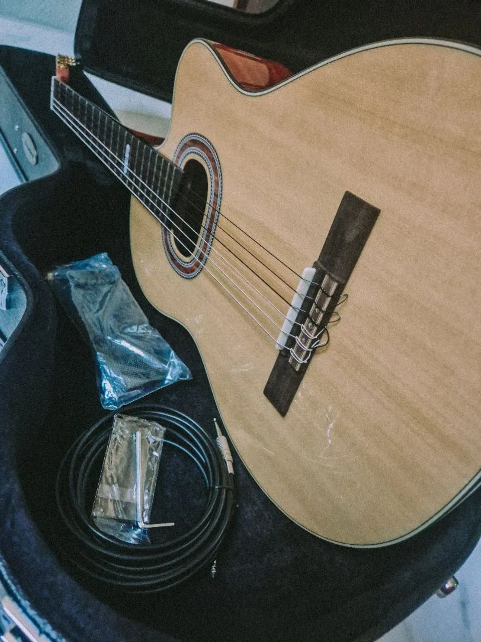 Kit Violão Strinberg com case sem uso (não aceito trocas) - Foto 2