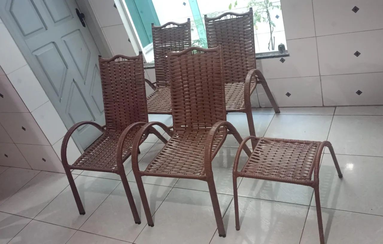 Jogo de cadeiras de palha pra vended