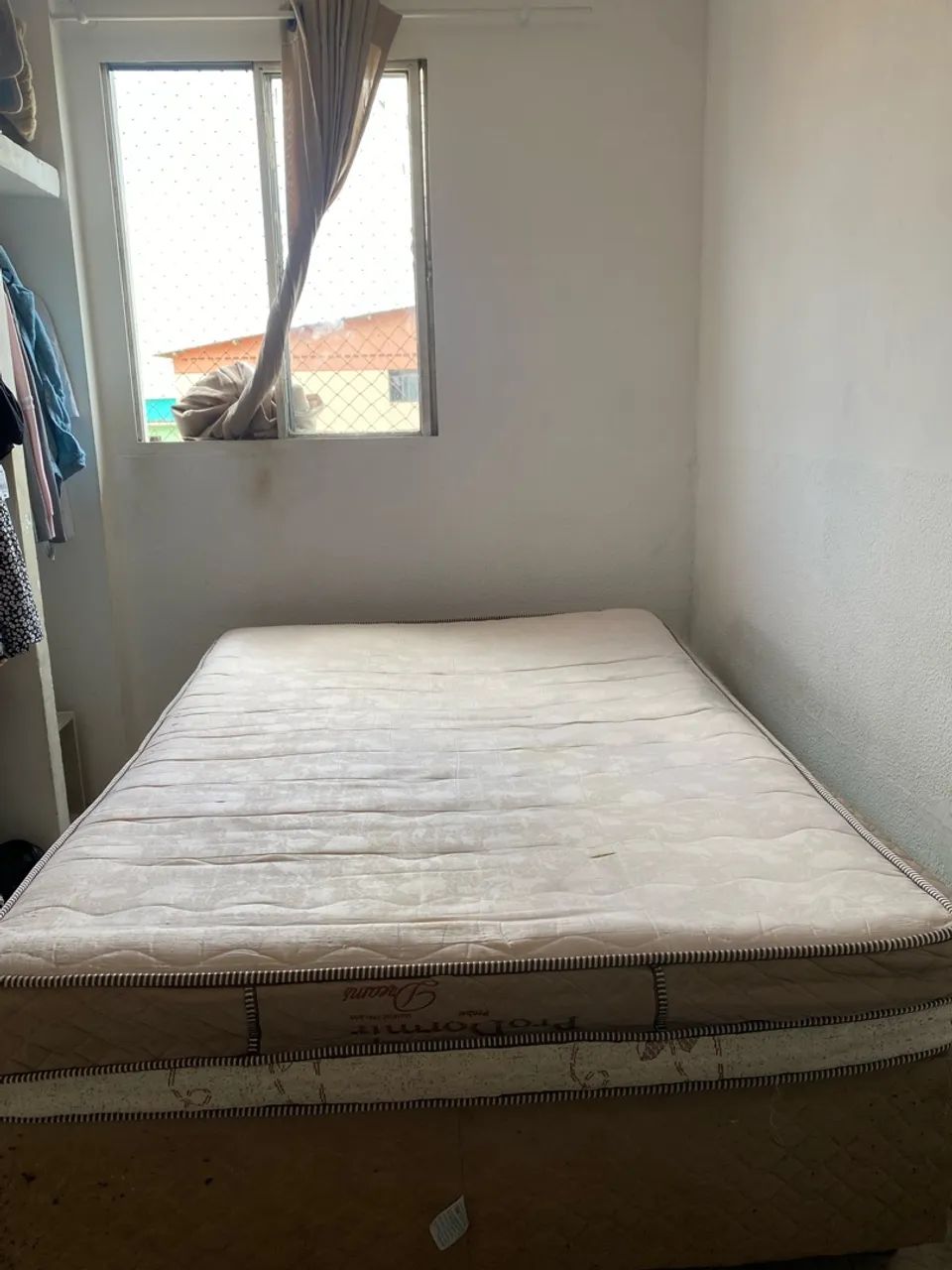 VENDO CAMA DE CASAL COMPLETA 