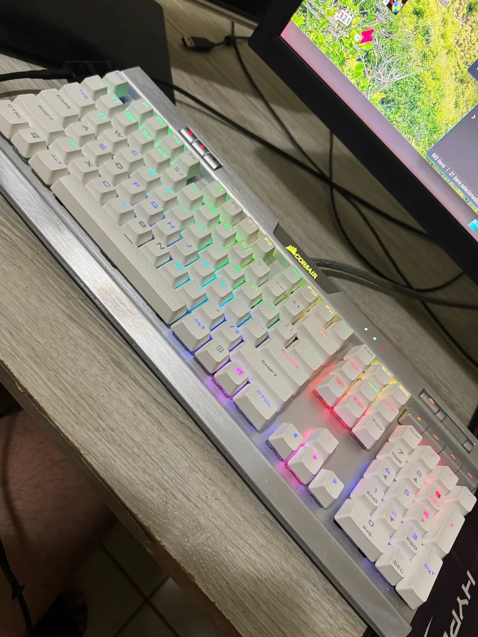 Teclado Corsair K70 MK.2 Rgb Branco/Prata - Foto 4