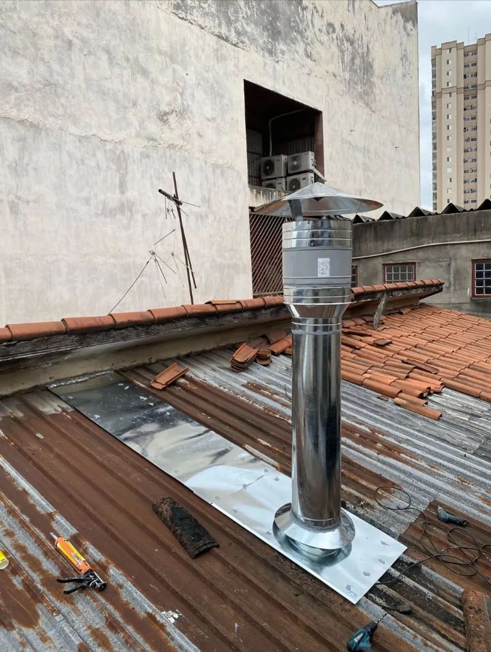 Portão de metalon e coifa para restautante Producão - Foto 5
