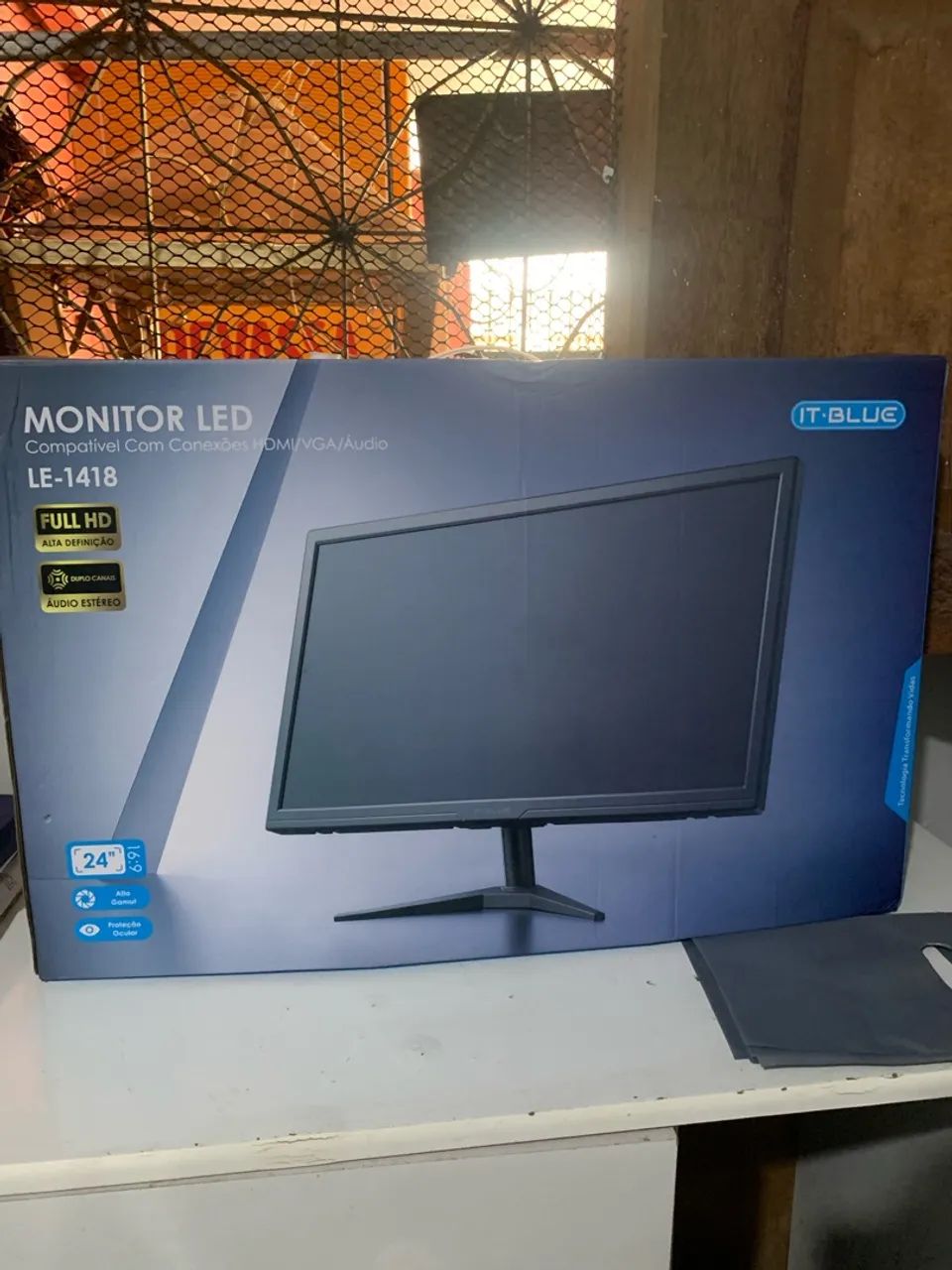 Monitor 24 polegadas pra sair logo 