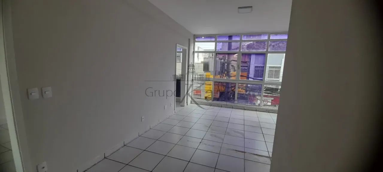 Oportunidade - Sala Comercial - Centro - 48m².