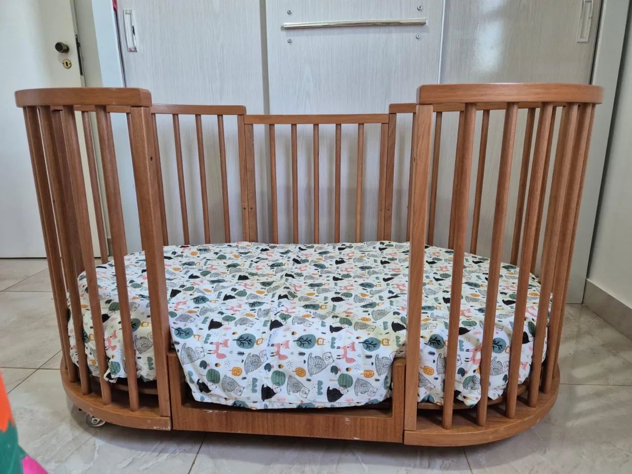 Berço Sonhos Cia do Móvel - Madeira maciça - Foto 3