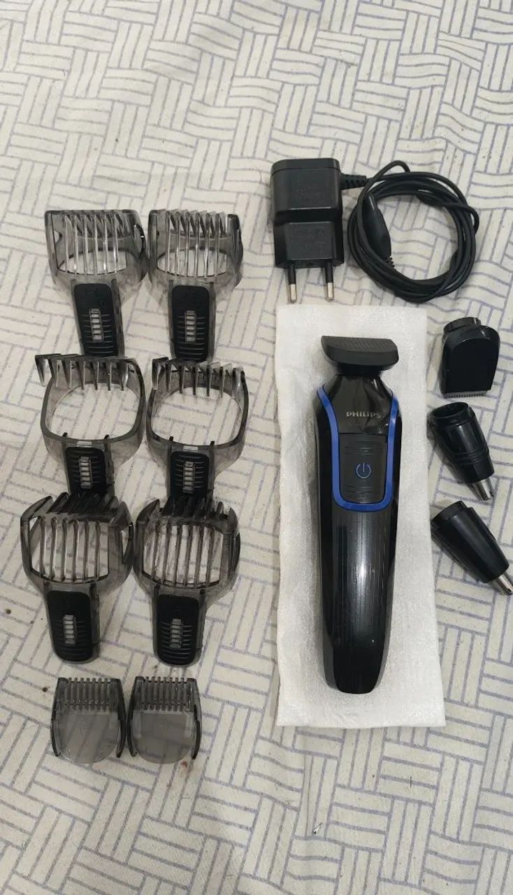 Máquina de cabelo e corpo Philips multigroom completa 
