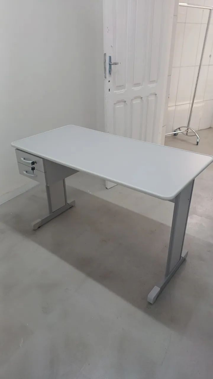 Mesa escrivaninha 1.20 cm com 2 gavetas.( só novas ) - Foto 2