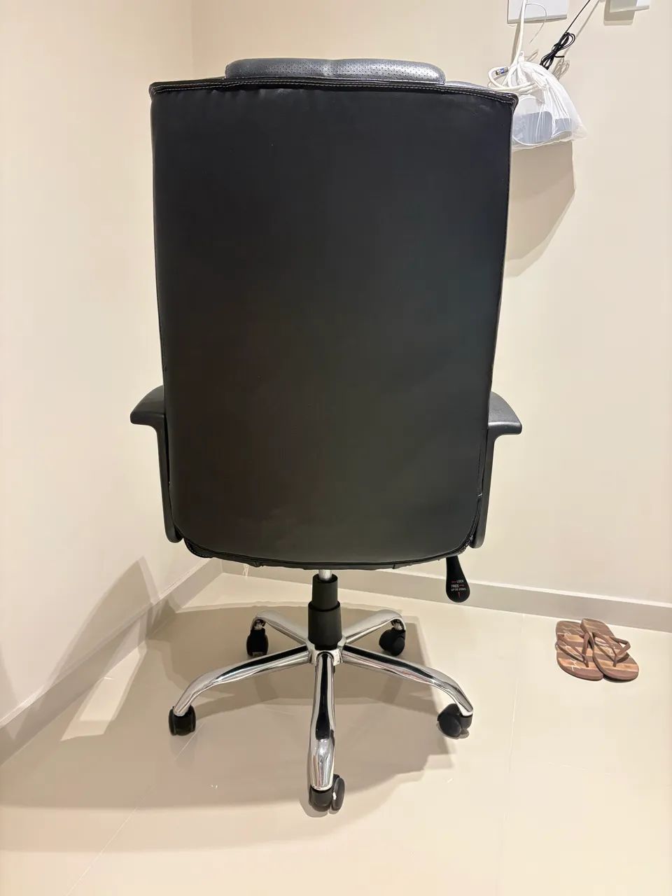Black Office Chair!! 