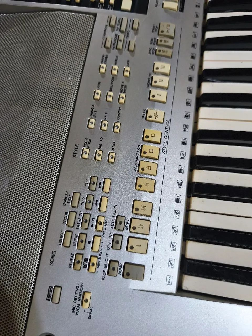 Teclado Yamaha PSR S910 - Foto 3