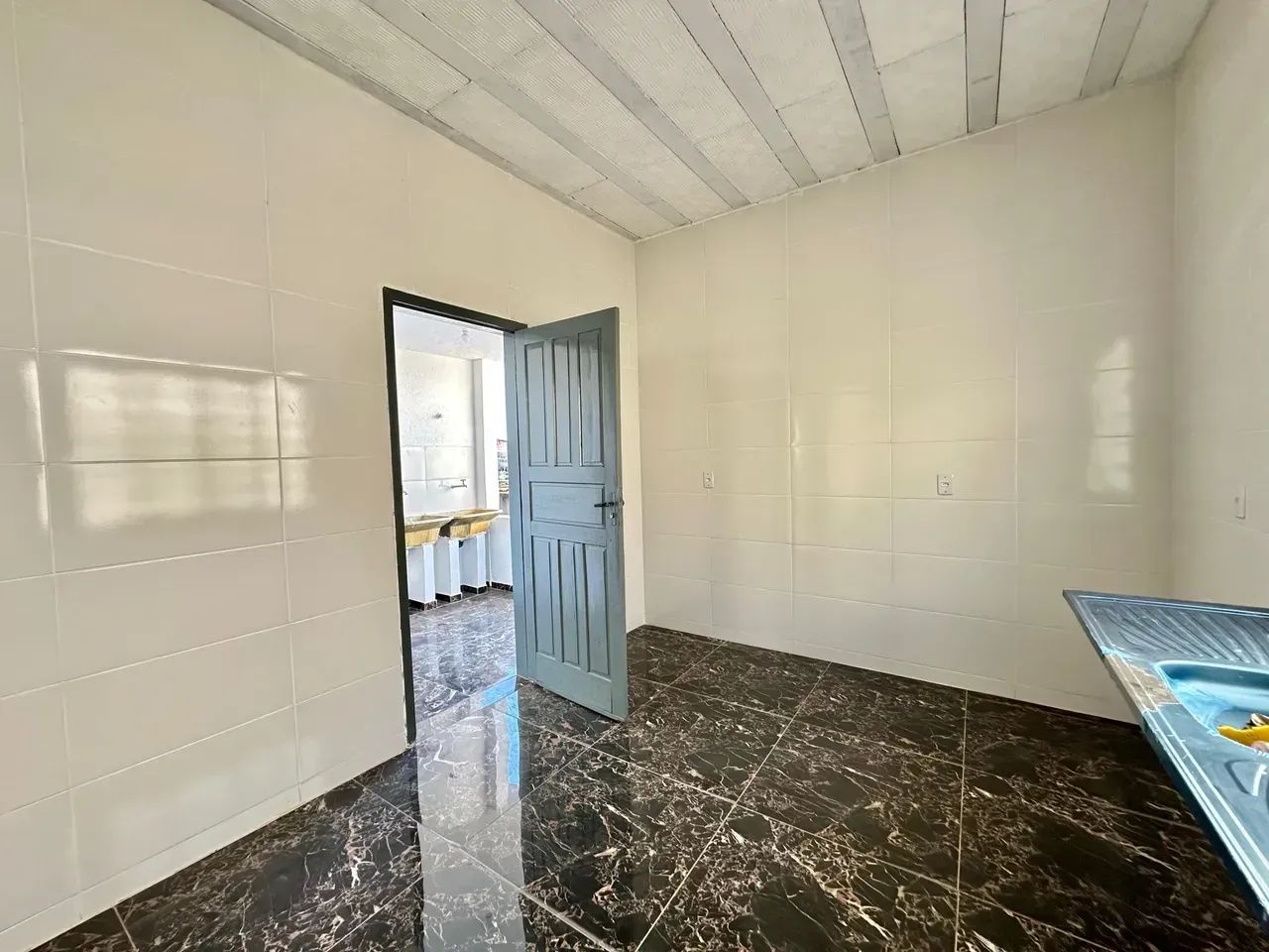 Casa independente com 3 quartos e suíte no bairro Gloria - Foto 5