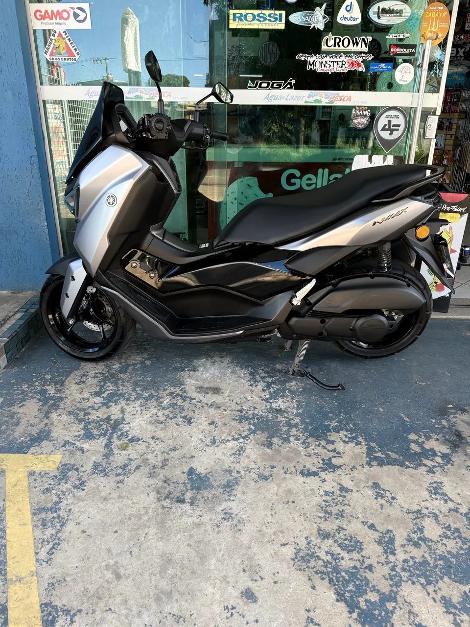 Nmax 2025 com apenas 7500km