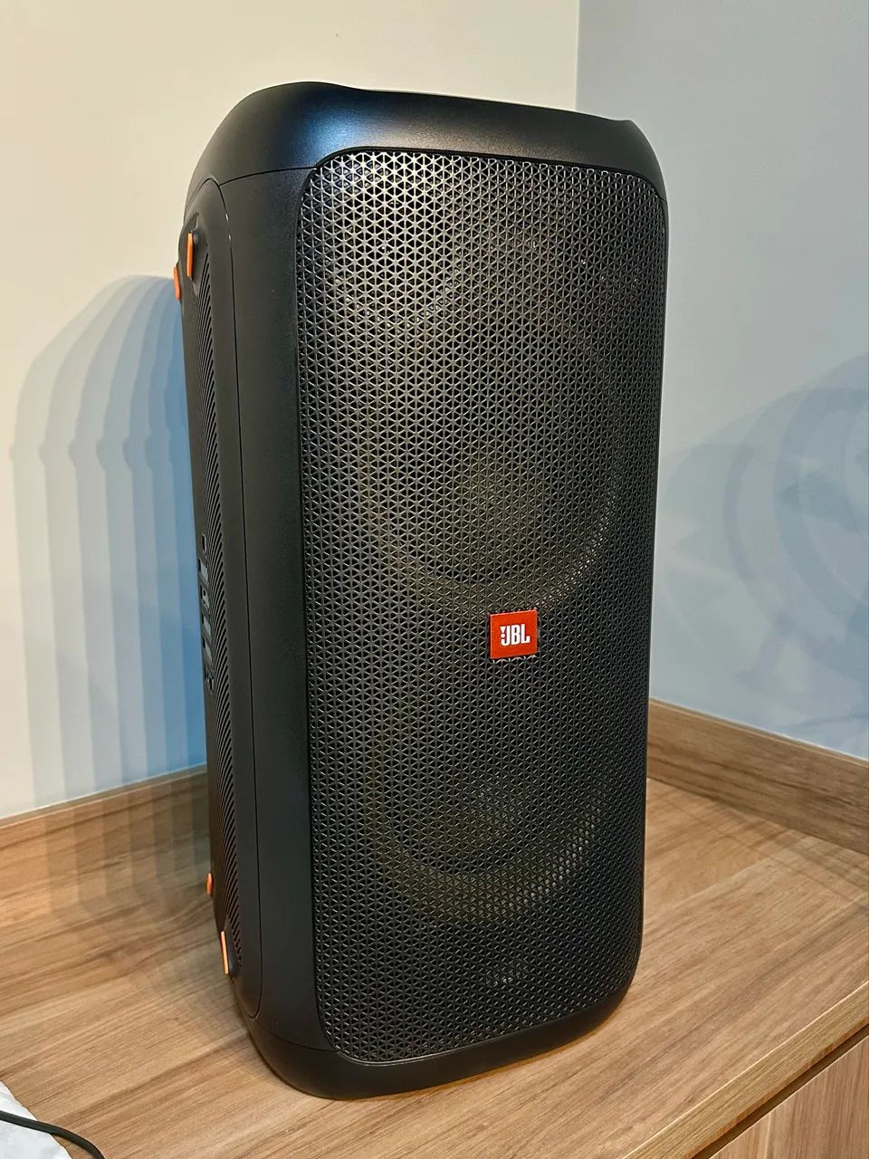 Caixa de Som JBL PartyBox100
