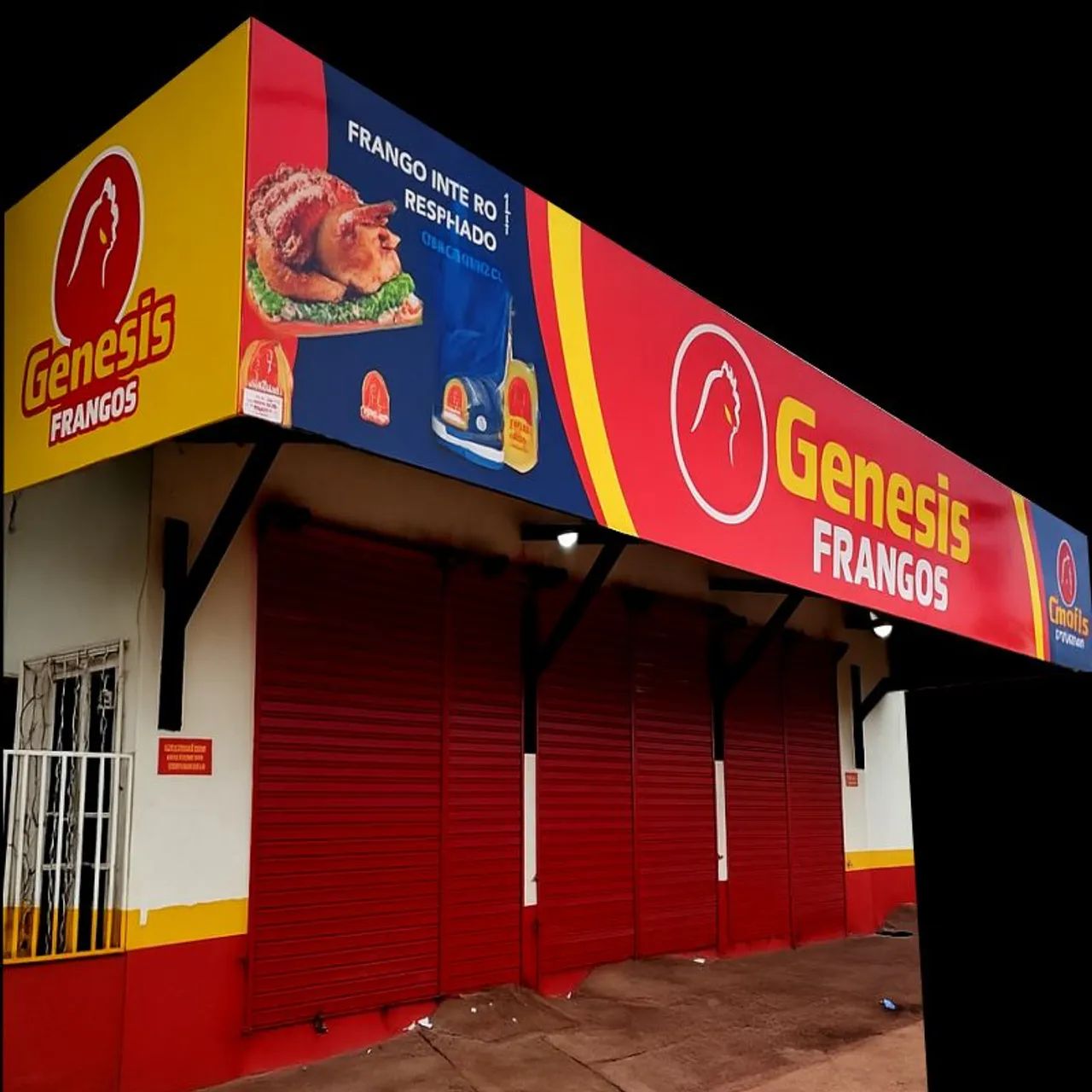 Fachada em ACM  e  letreiro em relevo luminoso 