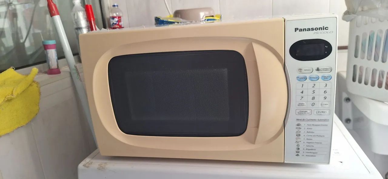Micro-ondas panasonic piccolo 20L 110V