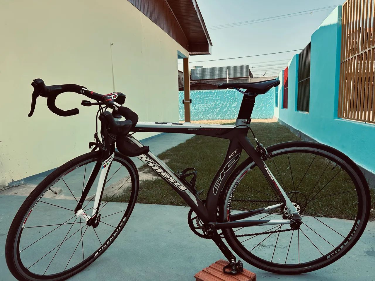 Bicicleta Speed Tríatlon Kinesis KT610