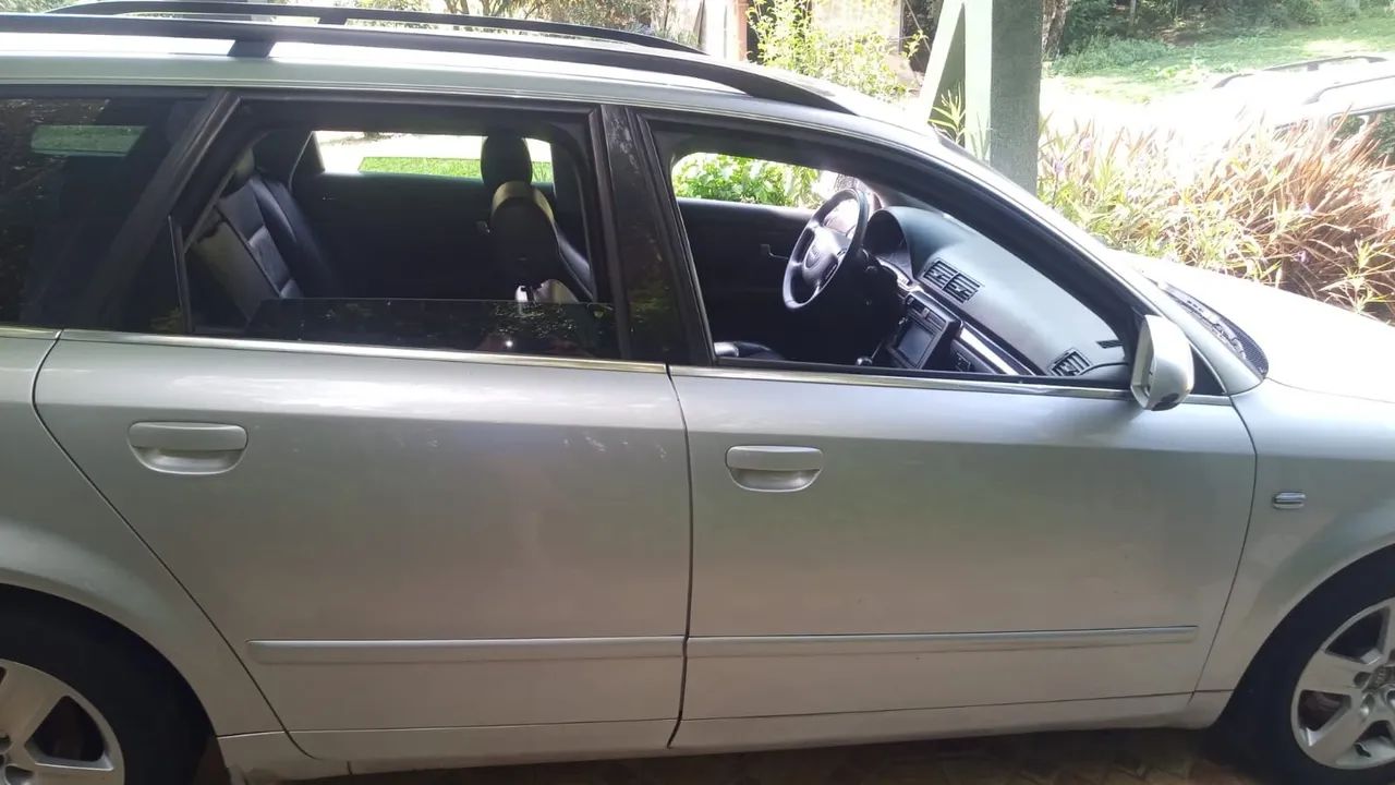 Audi A4 A4 3.0 Avant 30V 218cv Multitronic 5p 2002