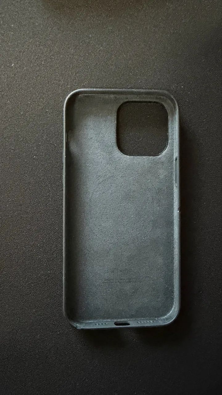 Capa Apple iPhone 14 Pro Max silicone preto - Foto 2