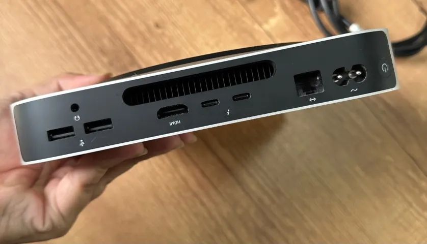 COMBO: Mac mini M1 8gb, 256gb de SSD (model A2348)  + Monitor 24" (HP P241V)  - Foto 4
