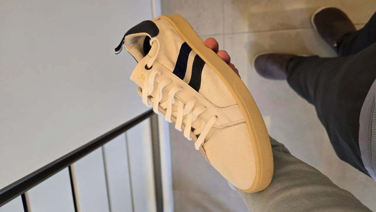 Tenis reserva 42
