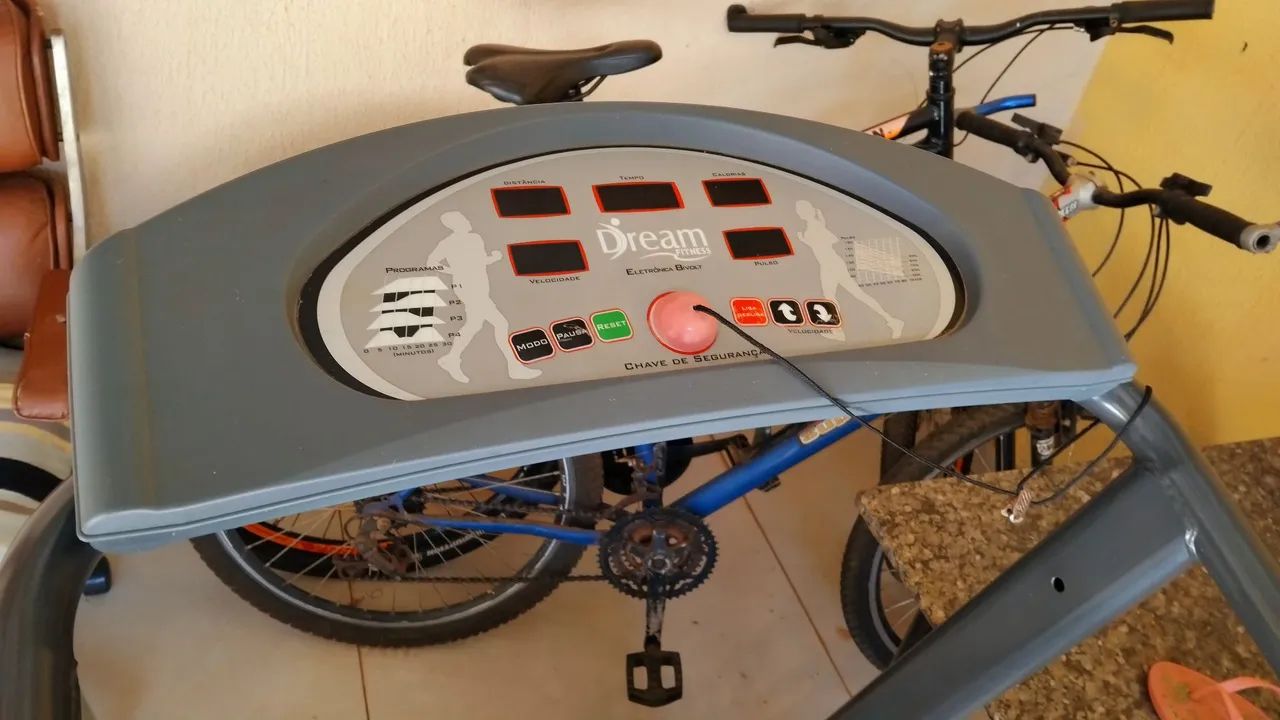 Vendo essa esteira  semi-nova!!!