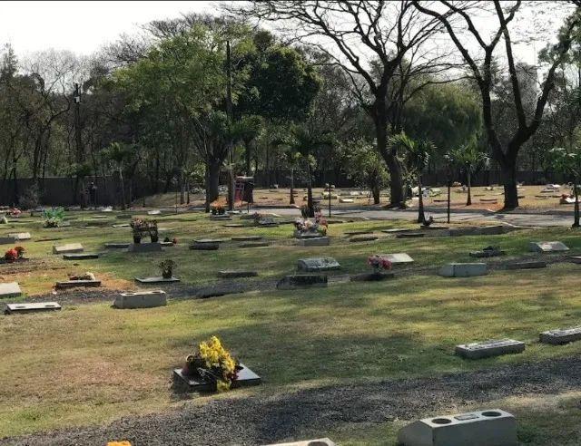 Jazido cemitério Parqye da Ressurreição