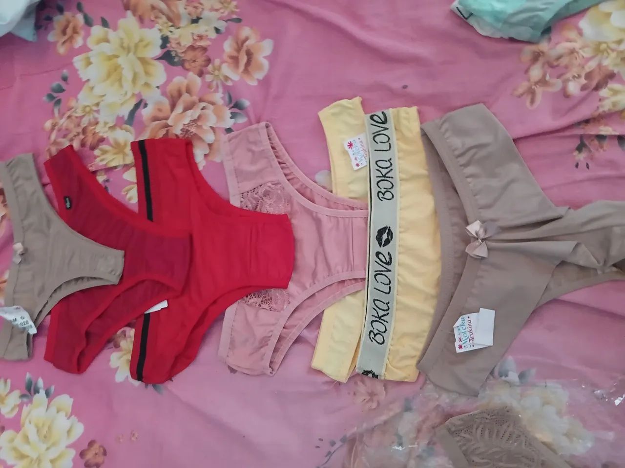 Roupas e semi joias - Foto 2