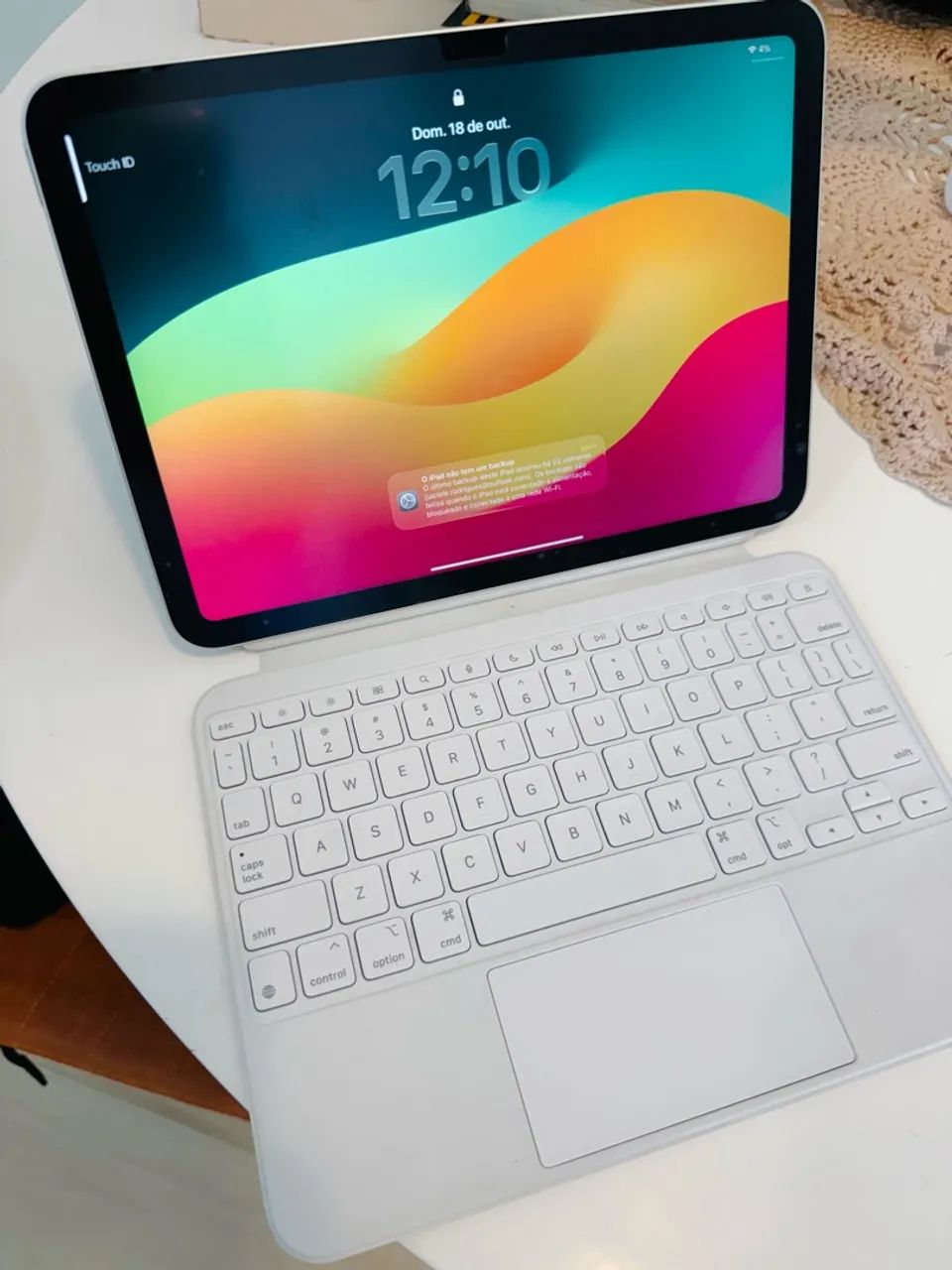Ipad 10 geração Com Teclado e Caneta Original - Foto 3