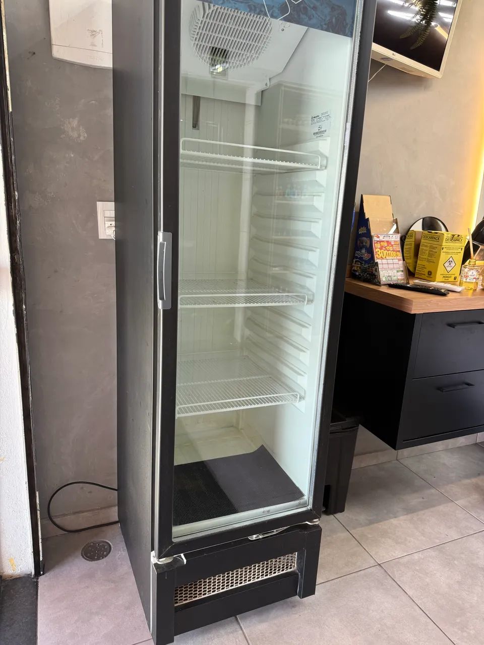 Geladeira expositora 