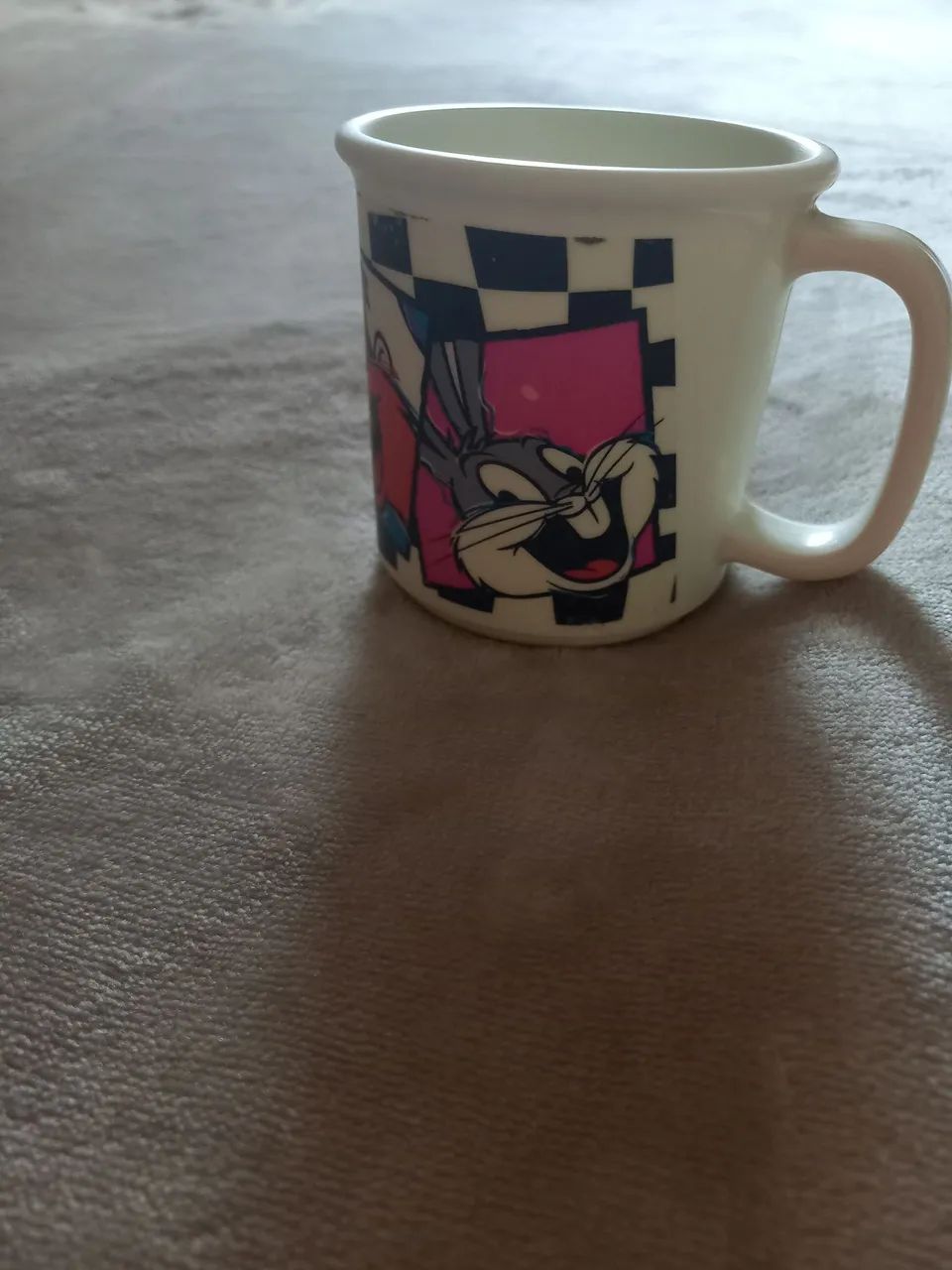 ANTIGUIDADE  CANECA LOONEY TUNNES  ANOS 90 - Foto 3